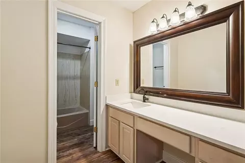 Bath - 32 Beth Dr, Covington, LA 70433 photo 1 of 2