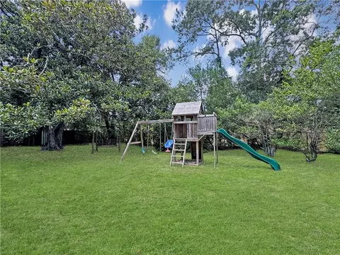 Exterior - 228 Loop Dr, Slidell, LA 70458 photo 7 of 8