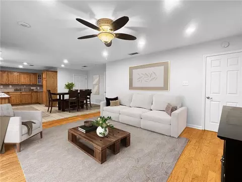 Living - 228 Loop Dr, Slidell, LA 70458 photo 5 of 6