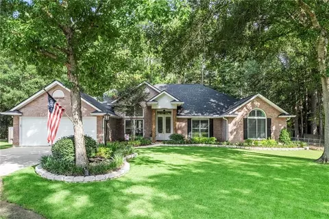 1020 Trail Ct, Mandeville, LA 70448