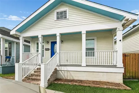 9028 Marks St, New Orleans, LA 70118