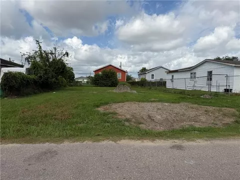 Victoria Avenue, Harvey, LA 70058