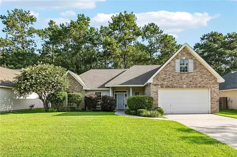 236 N Highland Oaks Dr, Madisonville, LA 70447