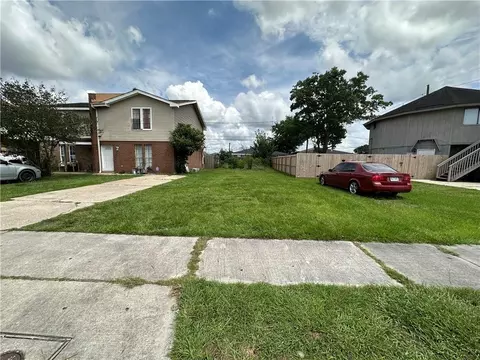3607 Juno Dr, Chalmette, LA 70043 photo 1