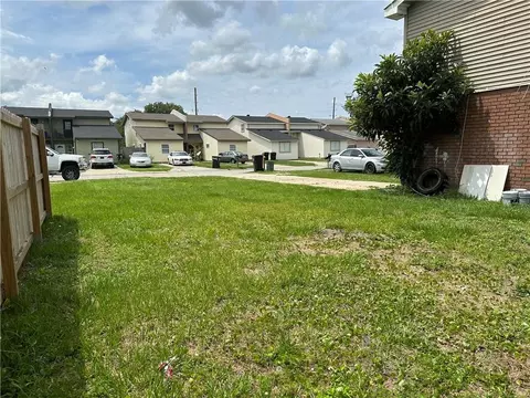 3607 Juno Dr, Chalmette, LA 70043 photo 5