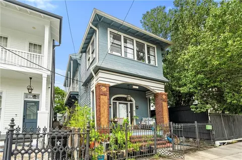 2823 Constance St, New Orleans, LA 70115
