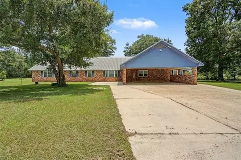 351 George W Ln, Greensburg, LA 70441