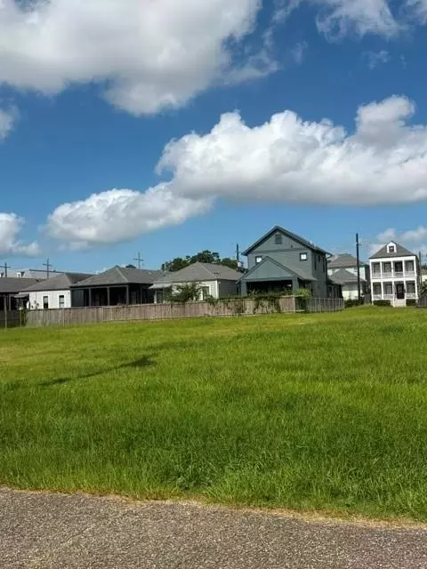209 Pacific Ave, New Orleans, LA 70114