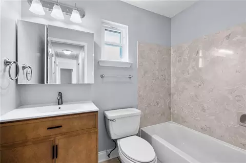Bath - 310 Dover St, Slidell, LA 70458 photo 2 of 2