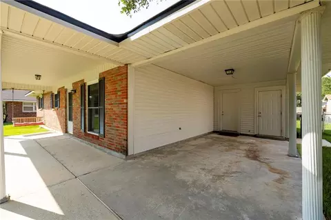 Exterior - 310 Dover St, Slidell, LA 70458 photo 2 of 6