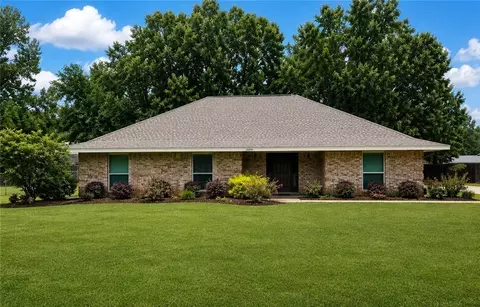 20595 Blind St, Livingston, LA 70754