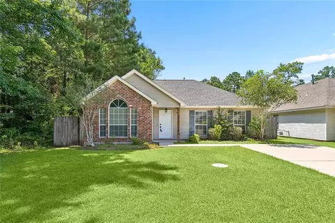 2166 Ozone St, Mandeville, LA 70448