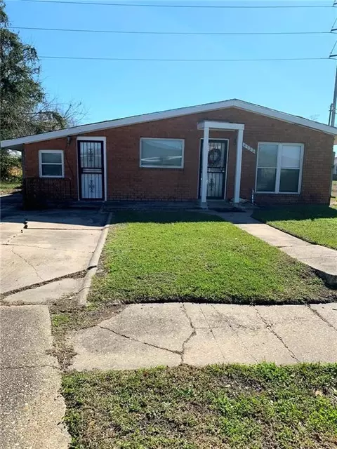 4722 Mithra St, New Orleans, LA 70126