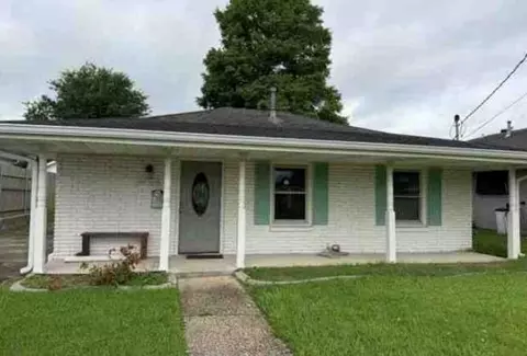 420 Roseland Pkwy, Harahan, LA 70123