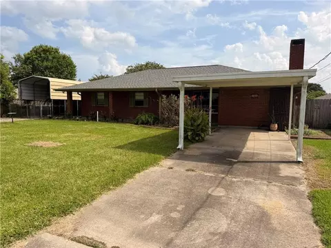 105 Kappa St, Belle Chasse, LA 70037
