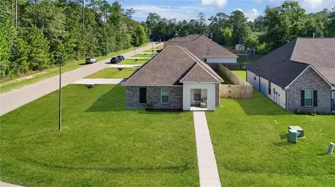 60245 Sunset Oak Blvd, Lacombe, LA 70445
