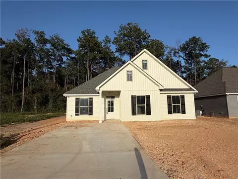 Exterior - 70158 5th St, Covington, LA 70433 photo 2 of 4