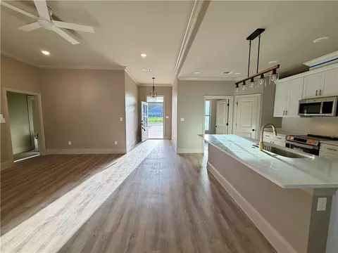 Living - 70158 5th St, Covington, LA 70433 photo 1 of 3