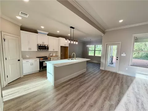 Kitchen - 70158 5th St, Covington, LA 70433 photo 2 of 2