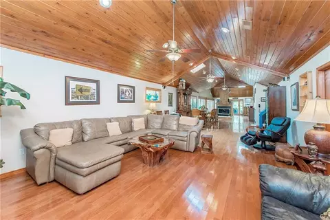 Living - 20372 Fairway Dr, Springfield, LA 70462 photo 2 of 3