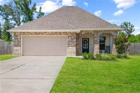 20612 Stone House Rd, Hammond, LA 70401