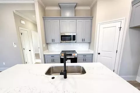 Kitchen - 70152 5th St, Covington, LA 70433 photo 2 of 3