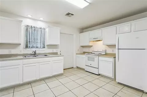 Kitchen - 72393 Daisy St, Covington, LA 70435 photo 1 of 1