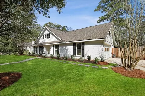 Exterior - 1012 W 11th Ave, Covington, LA 70433 photo 3 of 9