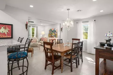 Dining - 1012 W 11th Ave, Covington, LA 70433 photo 2 of 4
