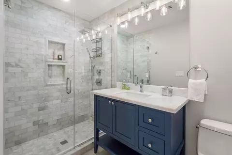 Bath - 1012 W 11th Ave, Covington, LA 70433 photo 2 of 4