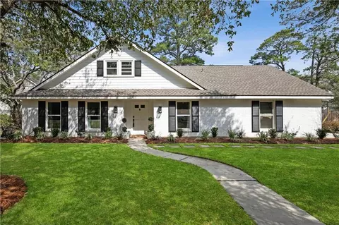 Exterior - 1012 W 11th Ave, Covington, LA 70433 photo 2 of 9