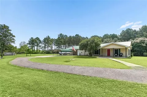 95 Silver Dollar Ln, Greensburg, LA 70441