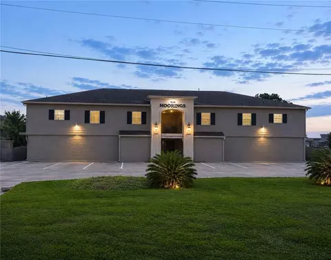 4854 Pontchartrain Dr #17, Slidell, LA 70458