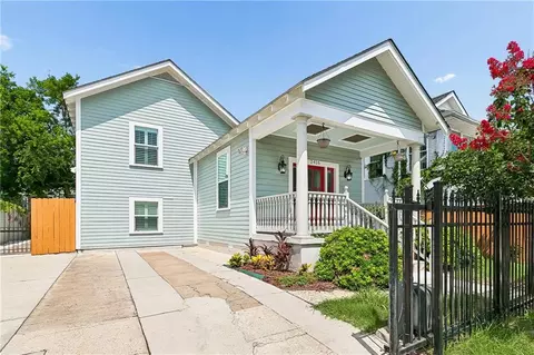 2416 Amelia St, New Orleans, LA 70115