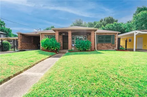 4563 Louisa Dr, New Orleans, LA 70126