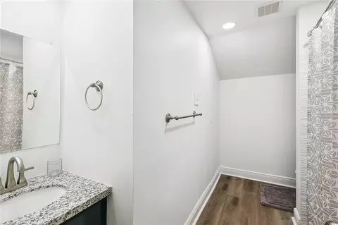 Bath - 104 Carr Dr, Slidell, LA 70458 photo 1 of 2