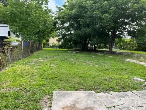3021 N Claiborne Ave, New Orleans, LA 70117