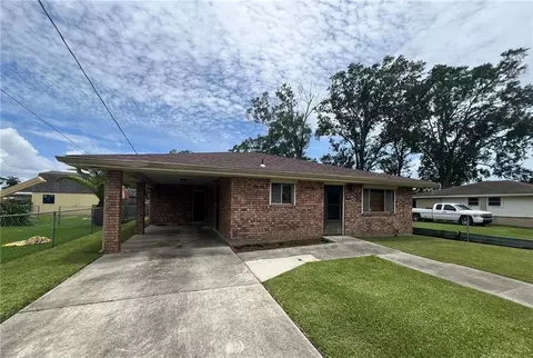 2745 Annette Dr, Marrero, LA 70072