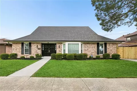7130 Neptune Ct, New Orleans, LA 70126