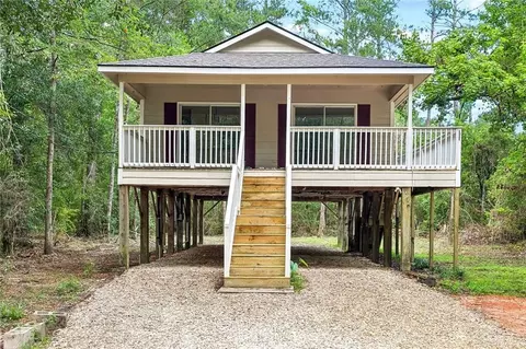 23605 Redwood Dr, Ponchatoula, LA 70454