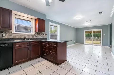 Living - 309 Desoto Dr, Luling, LA 70070 photo 5 of 5