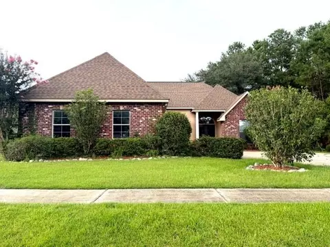 165 Wood Thrush Dr, Madisonville, LA 70447