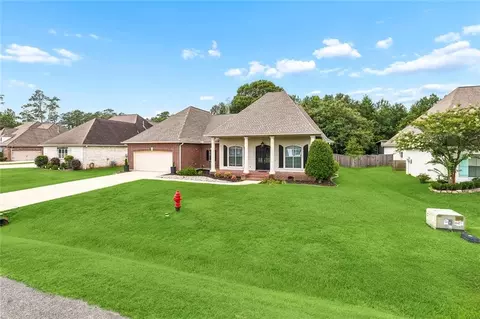 533 Belle Pointe Loop, Madisonville, LA 70447
