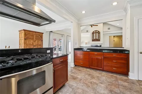 Kitchen - 141 Magnolia Ct, Luling, LA 70070 photo 2 of 2