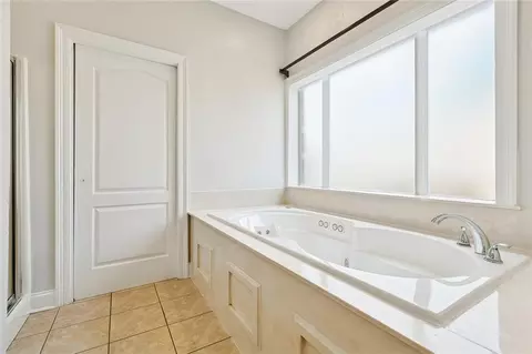 Bath - 141 Magnolia Ct, Luling, LA 70070 photo 1 of 4