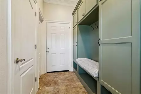 Entry Way - 141 Magnolia Ct, Luling, LA 70070 photo 2 of 2