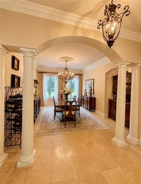 Dining - 75206 River Road Rd, Covington, LA 70435 photo 1 of 2