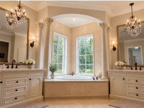 Bath - 75206 River Road Rd, Covington, LA 70435 photo 1 of 3