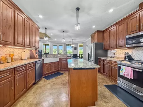 Kitchen - 81265 Jim Sharp Rd, Covington, LA 70435 photo 1 of 2