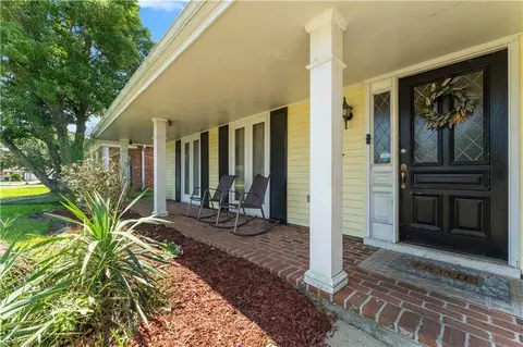 637 Chambertin Dr, Kenner, LA 70065 photo 3